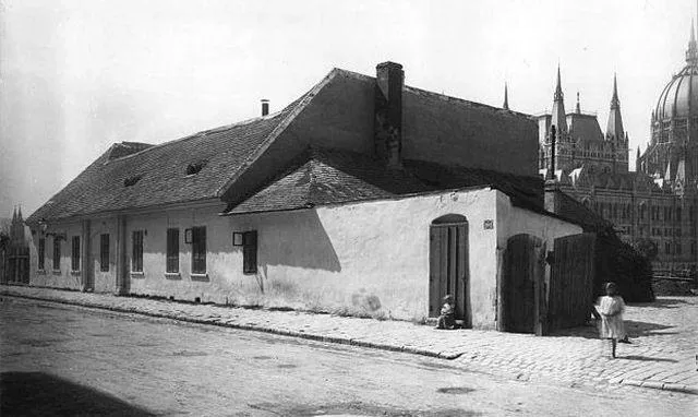 1890-es évek, Géza (Garibaldi) utca a Nádor utcánál, Lipótváros