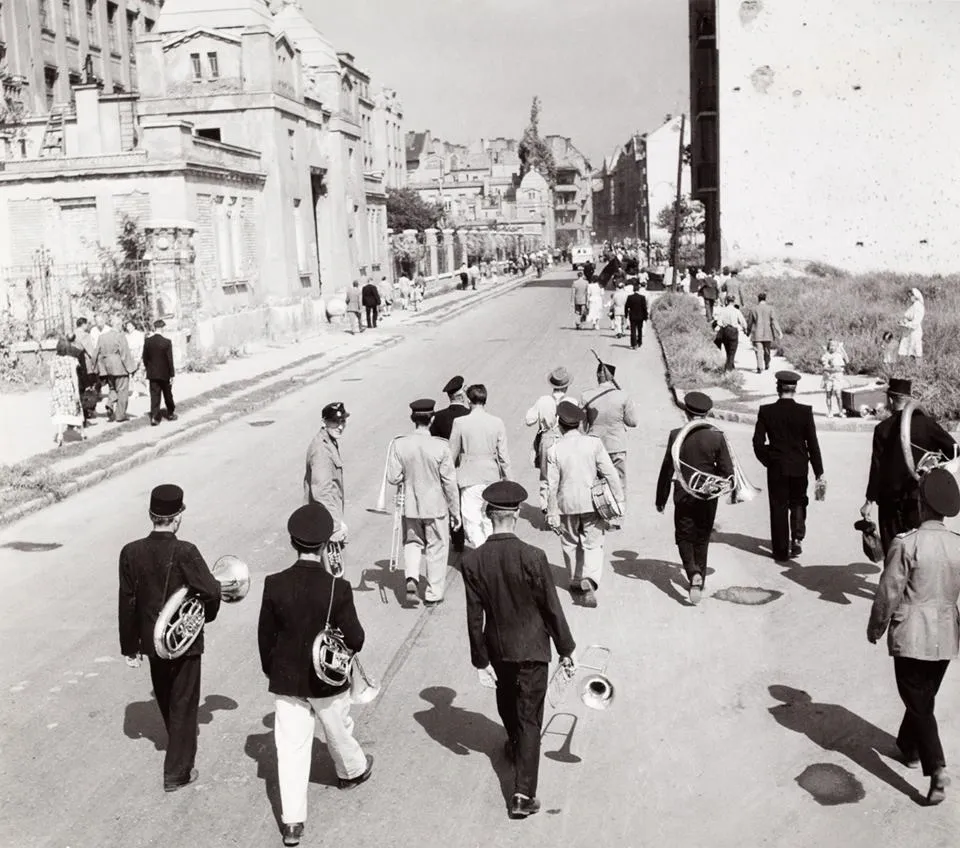 1948, Budafoki út, Lágymányos