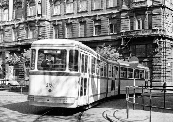 1960-as évek, Szabad sajtó út a Veres Pálné utca felé nézve, Belváros
