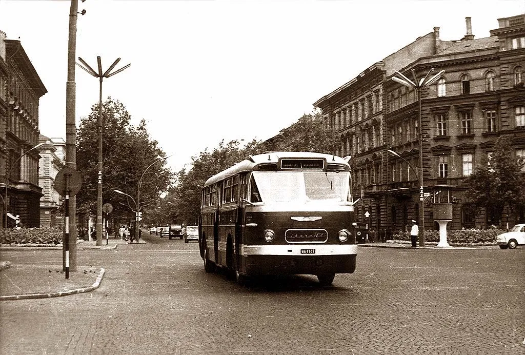 1960-as évek eleje, November 7. tér (Oktogon), Terézváros