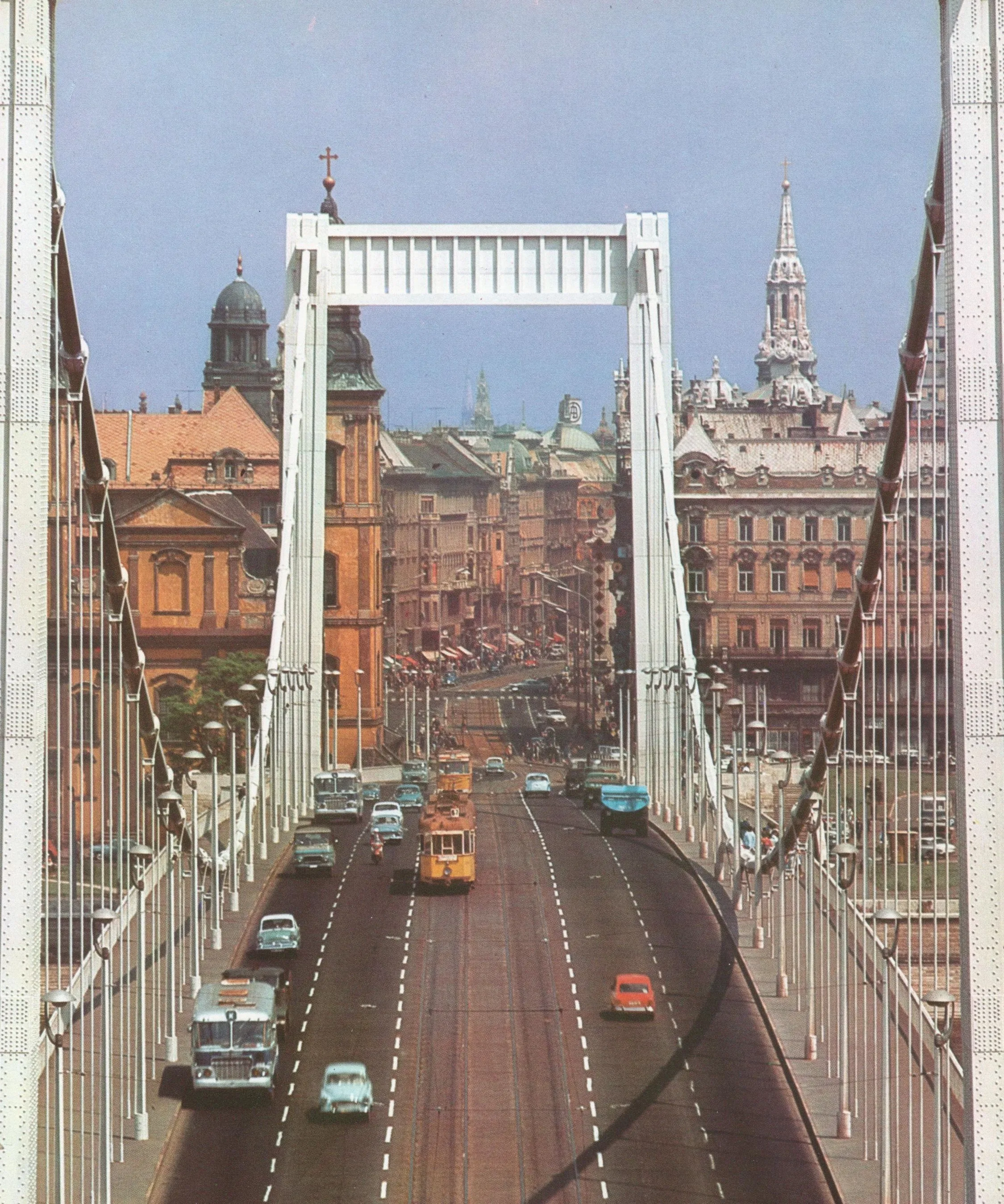 1960-as évek, Erzsébet híd a Belváros felé nézve, Belváros