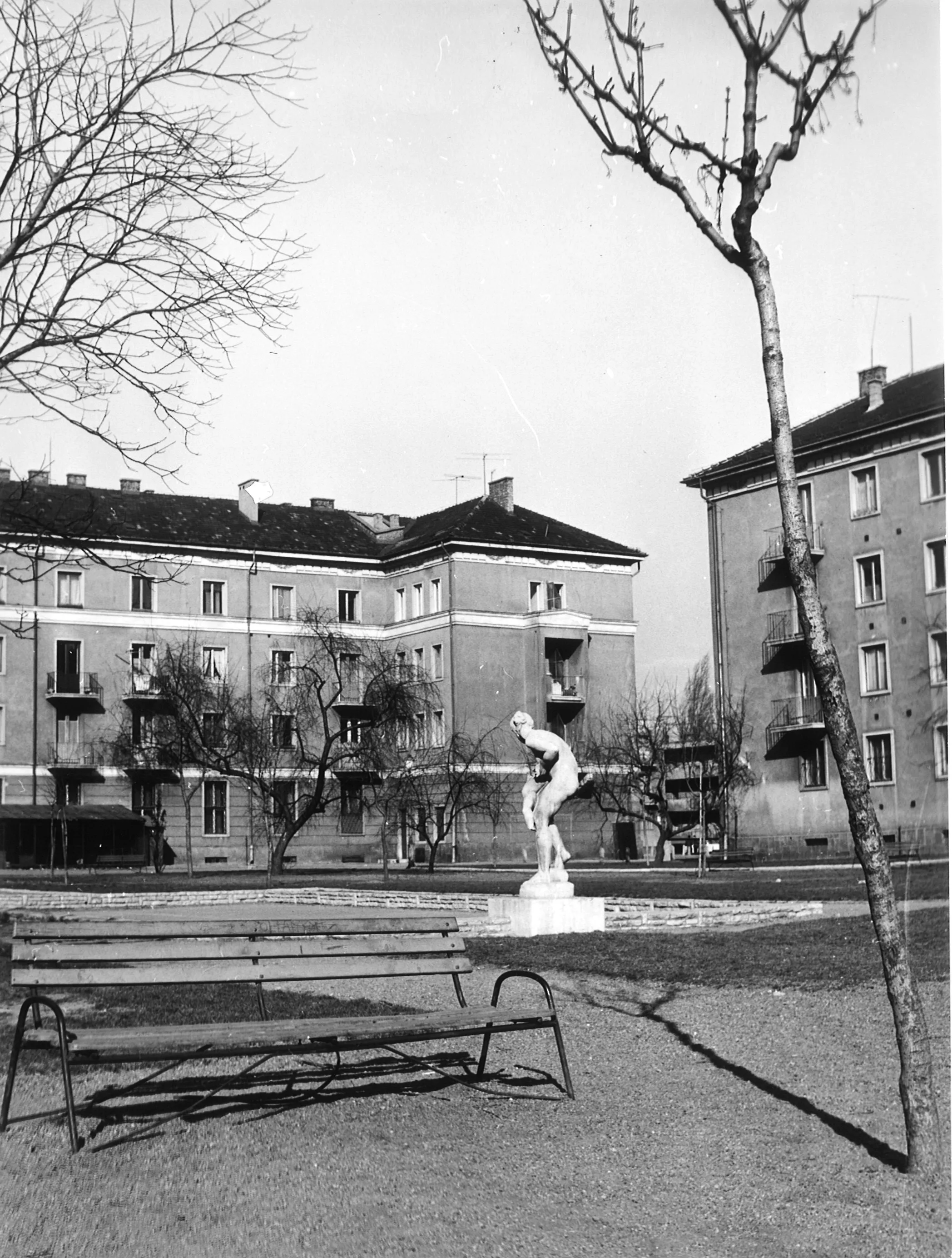 1960, (1973-tól) Debrecen park, Angyalföld