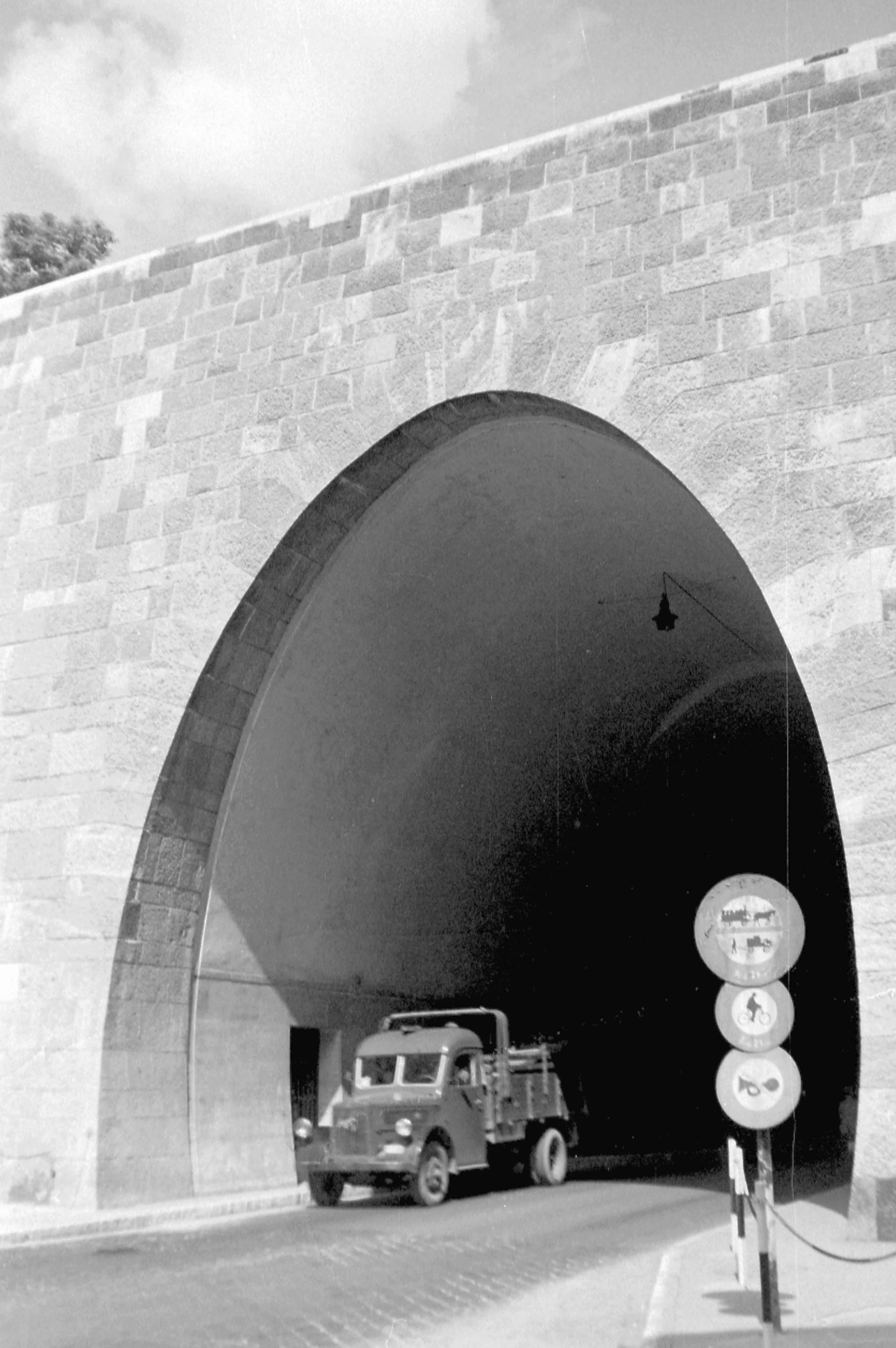 1952, Alagút utca, Krisztinaváros