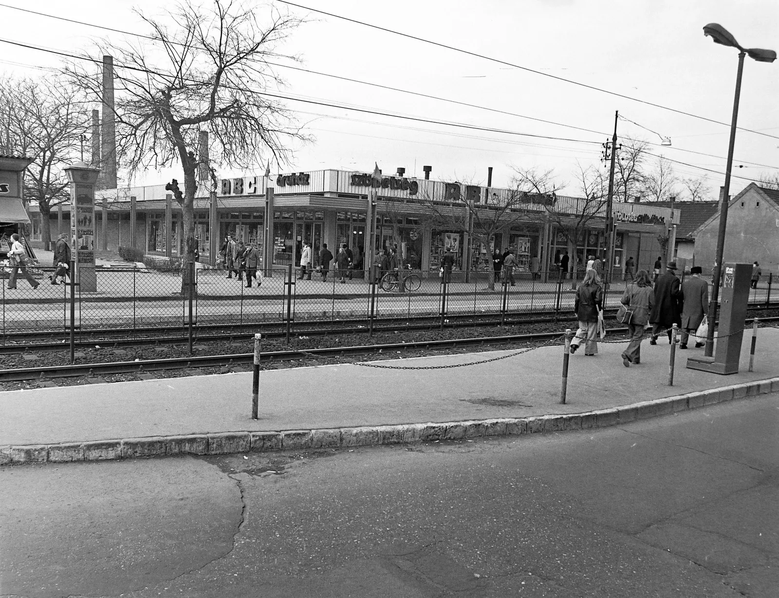 1975, Tanácsház (Szent Imre) tér, Csepel-Belváros