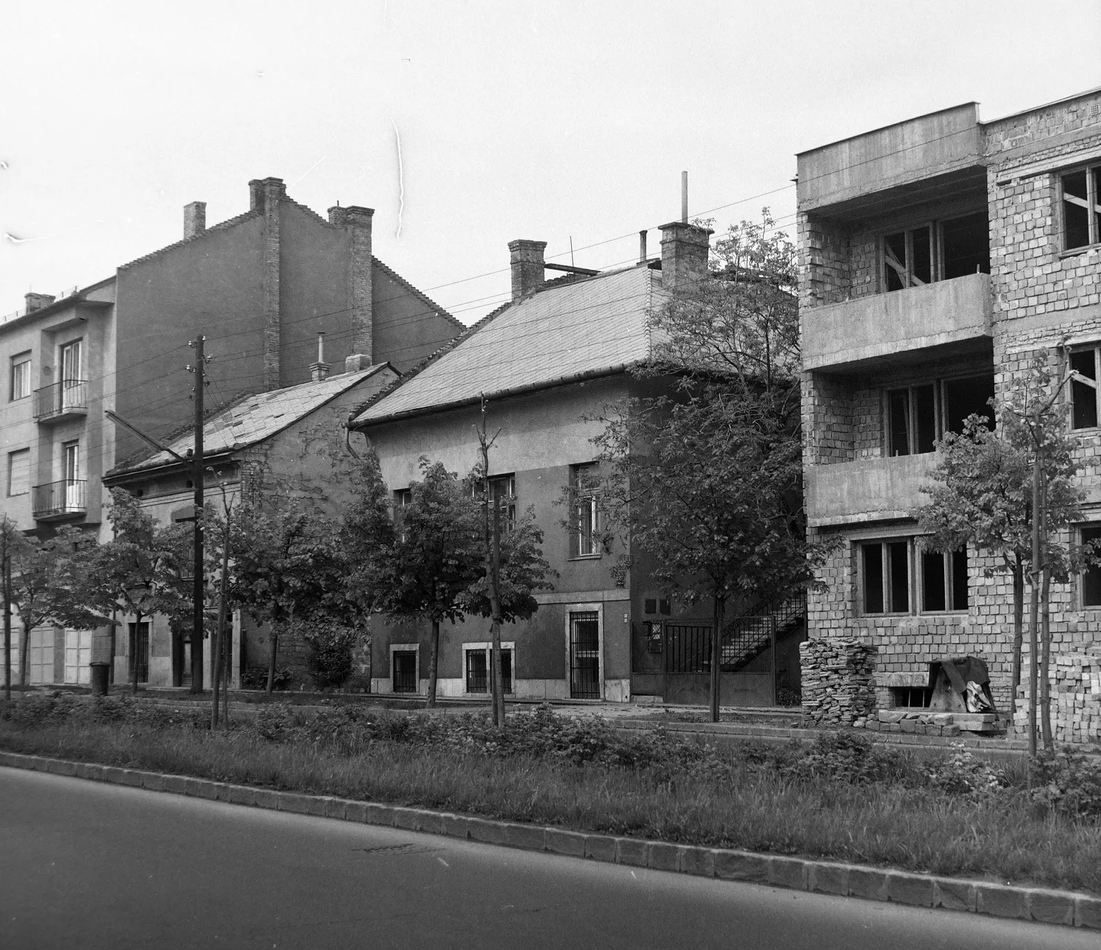 1973, Karolina út, Szentimreváros