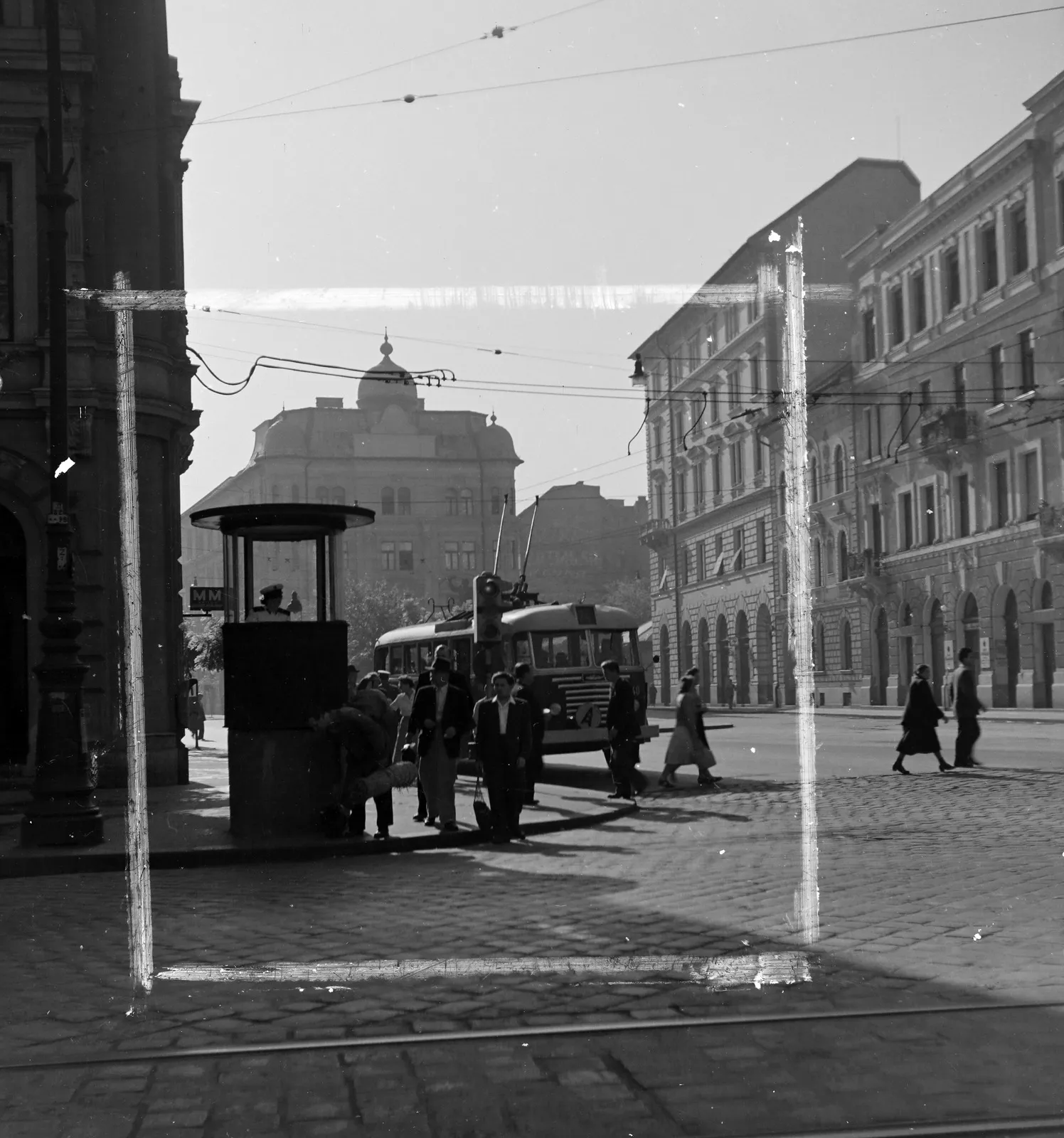 1954, Harminckettesek tere, Józsefváros