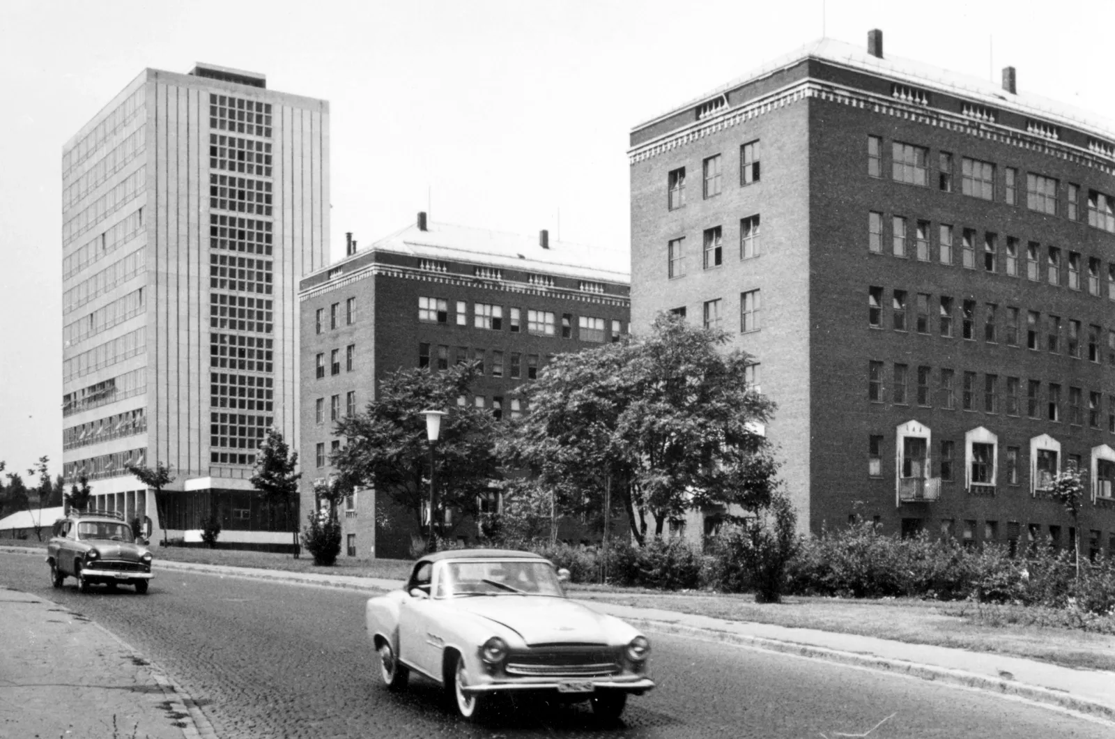 1963, a Petőfi híd lehajtója az Egry József utcánál, Lágymányos