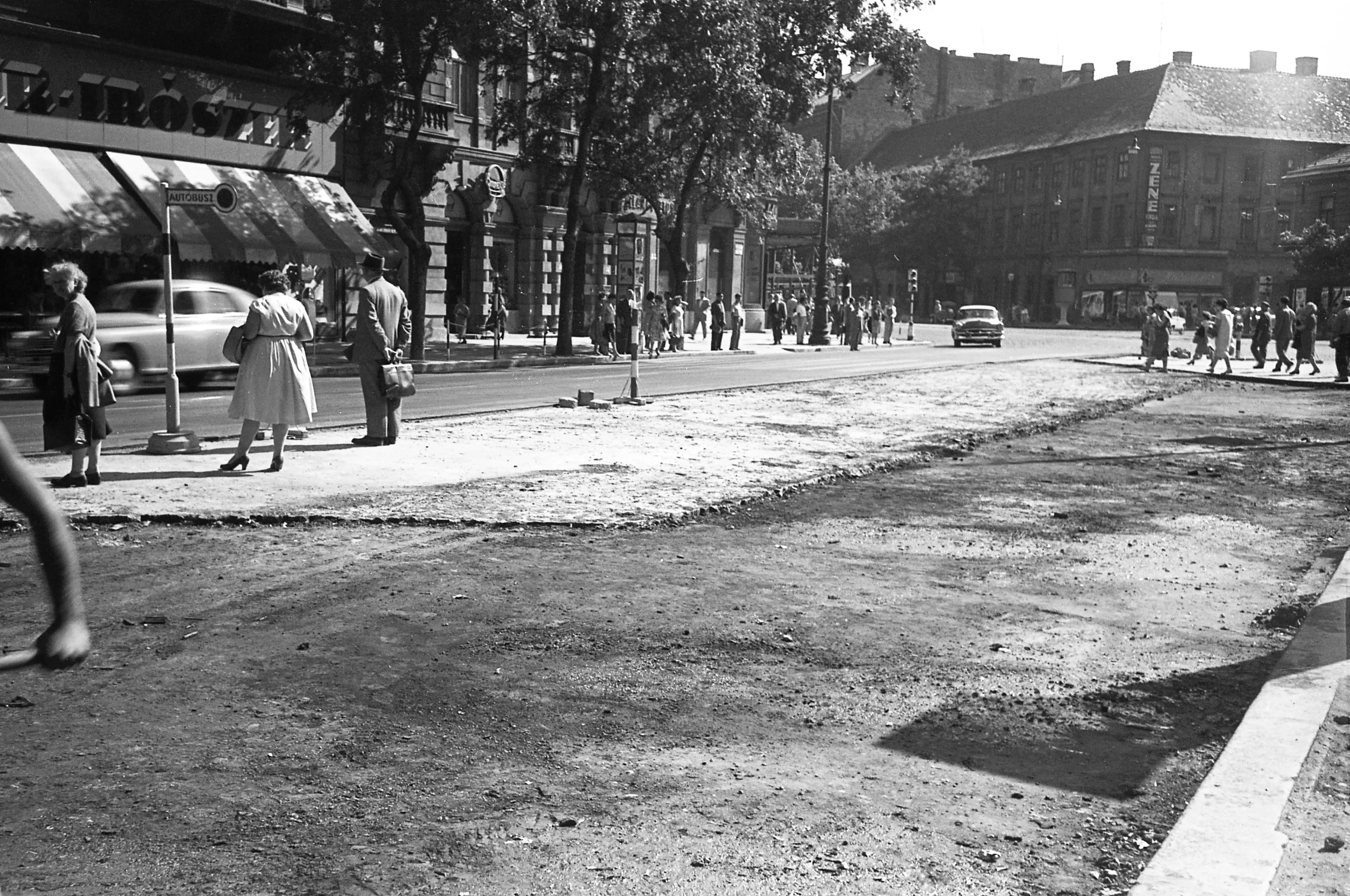 1960, Népköztársaság útja (Andrássy út) a Bajcsy-Zsilinszky út felé nézve, Terézváros és Lipótváros