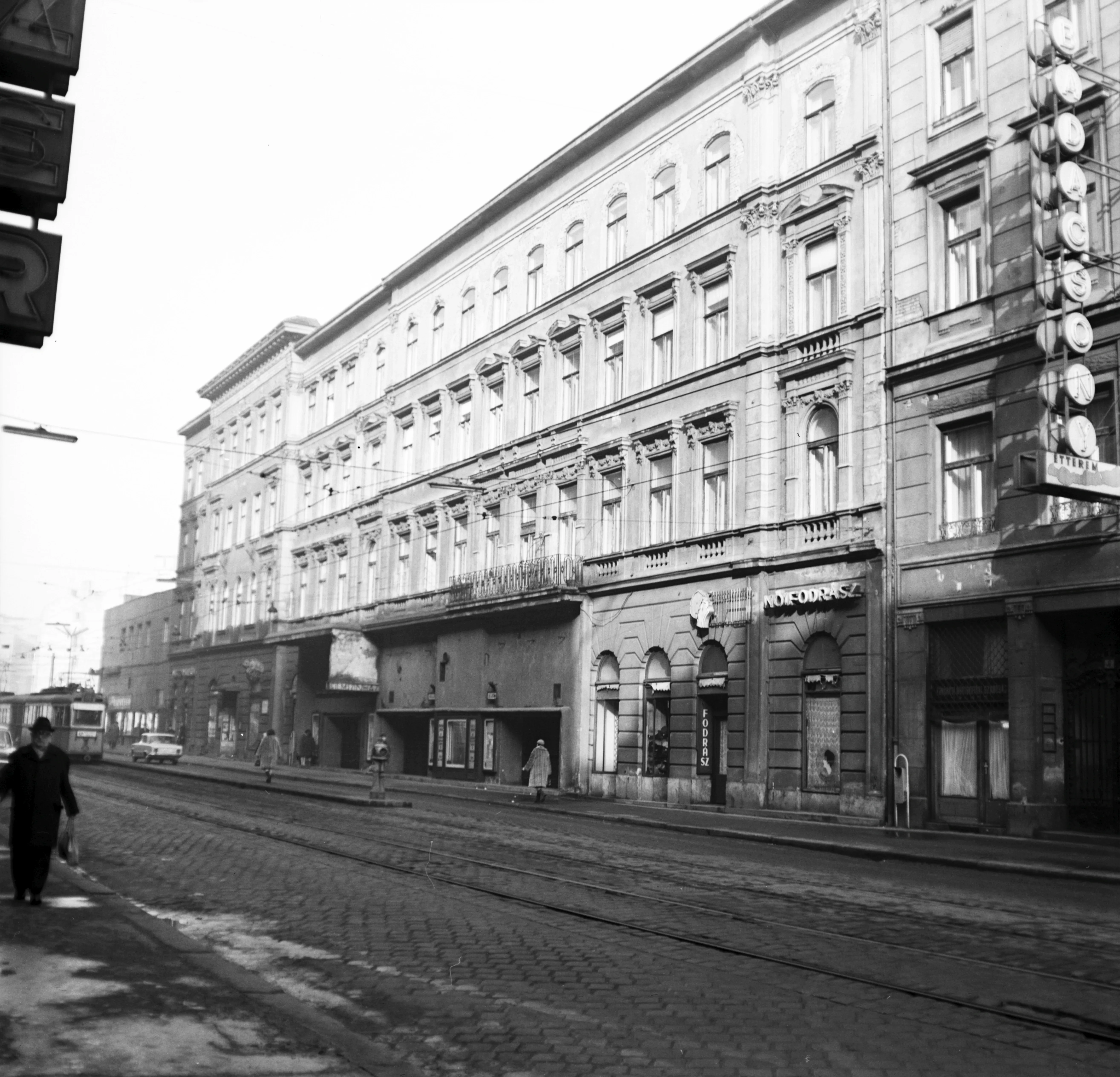 1971, Üllői út 4., Józsefváros, Palotanegyed