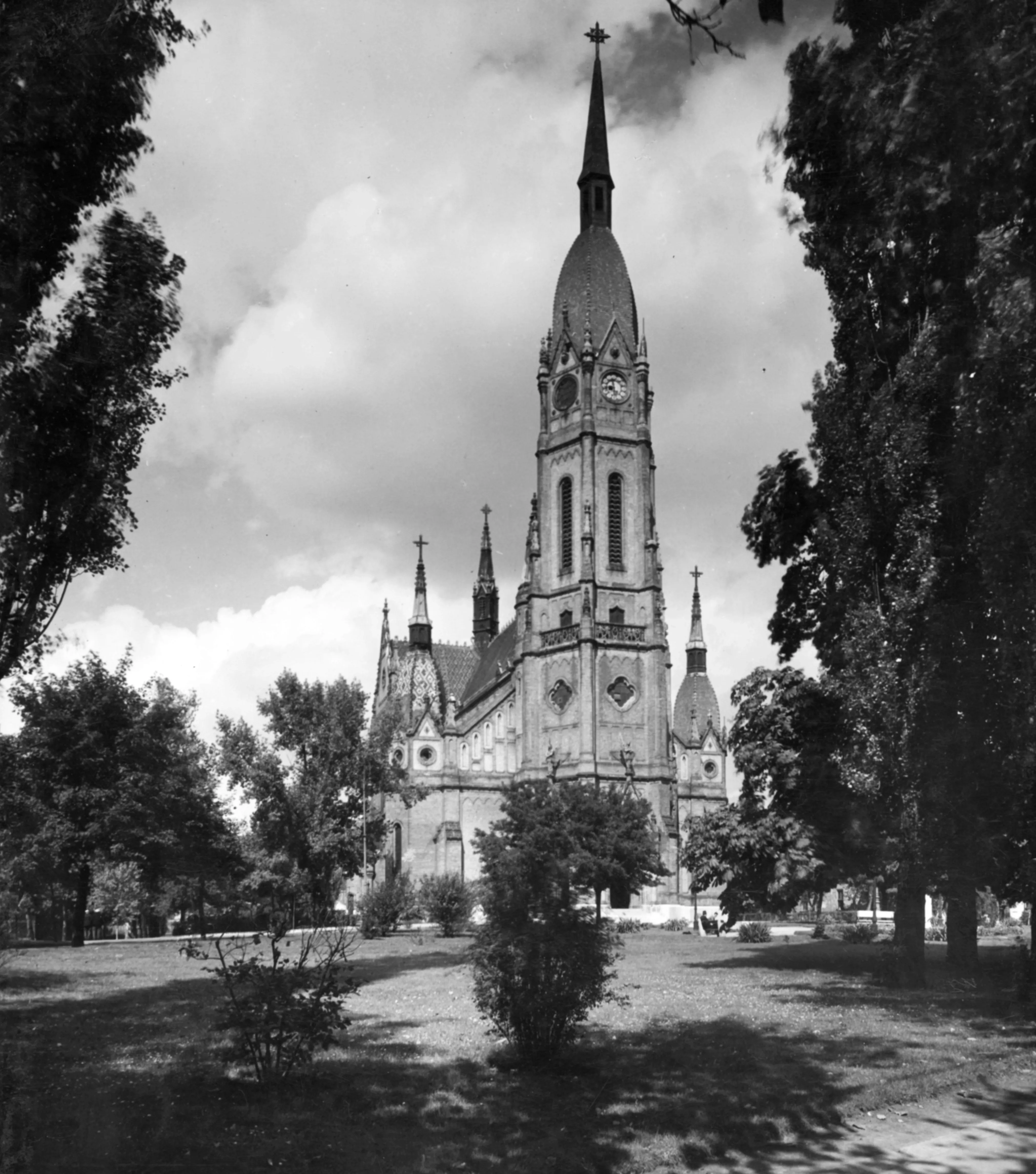 Pataki István (Szent László) tér, A Szent László-templom