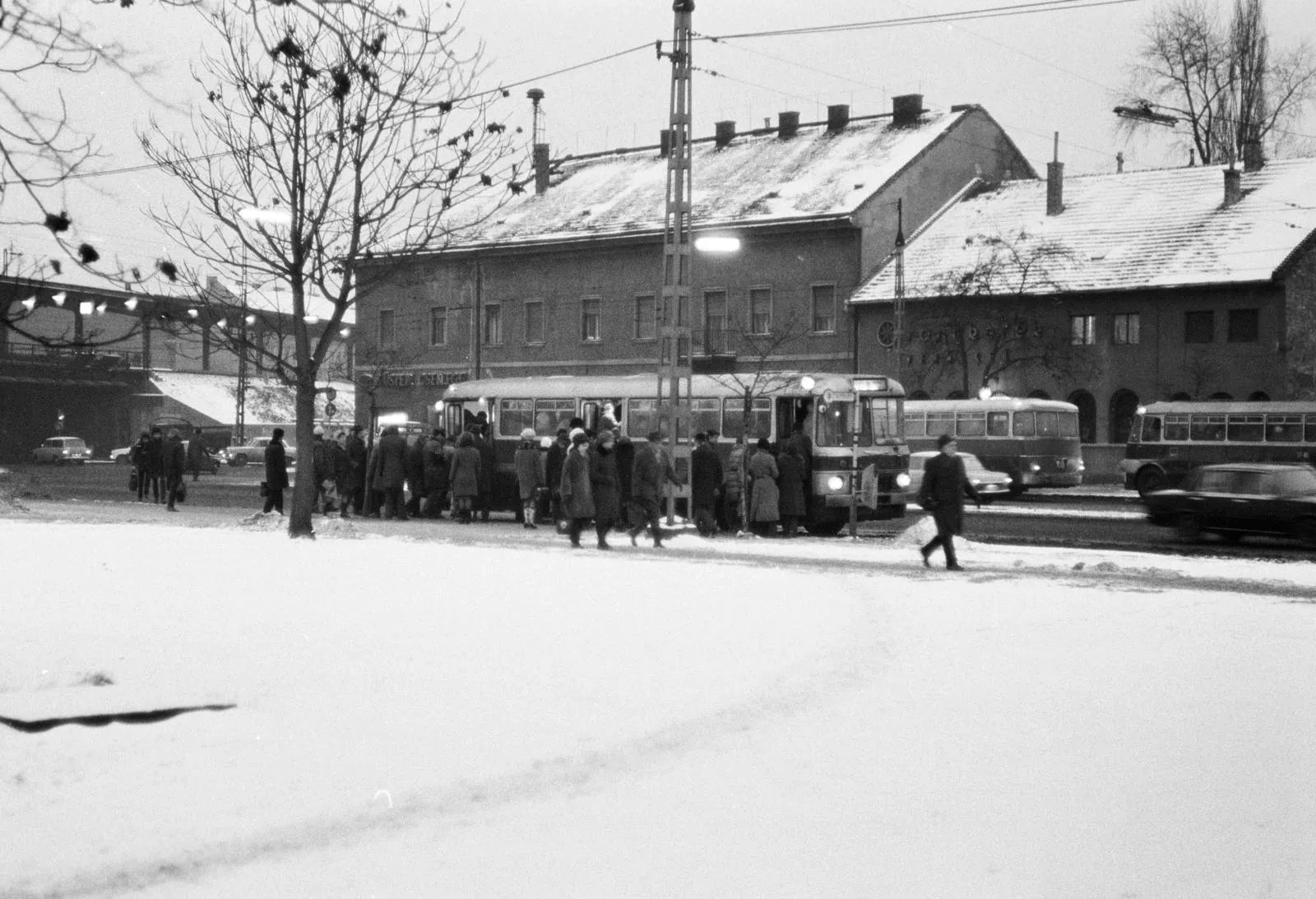 1972, Kőbányai út a Mázsa tér felé nézve, Kőbánya, Gyárdűlő