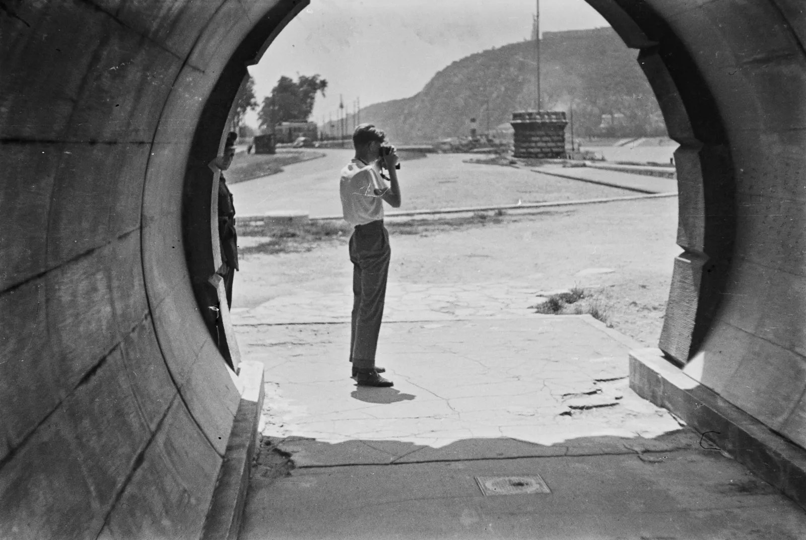 1963, a Széchenyi Lánchíd pesti hídfője, Lipótváros