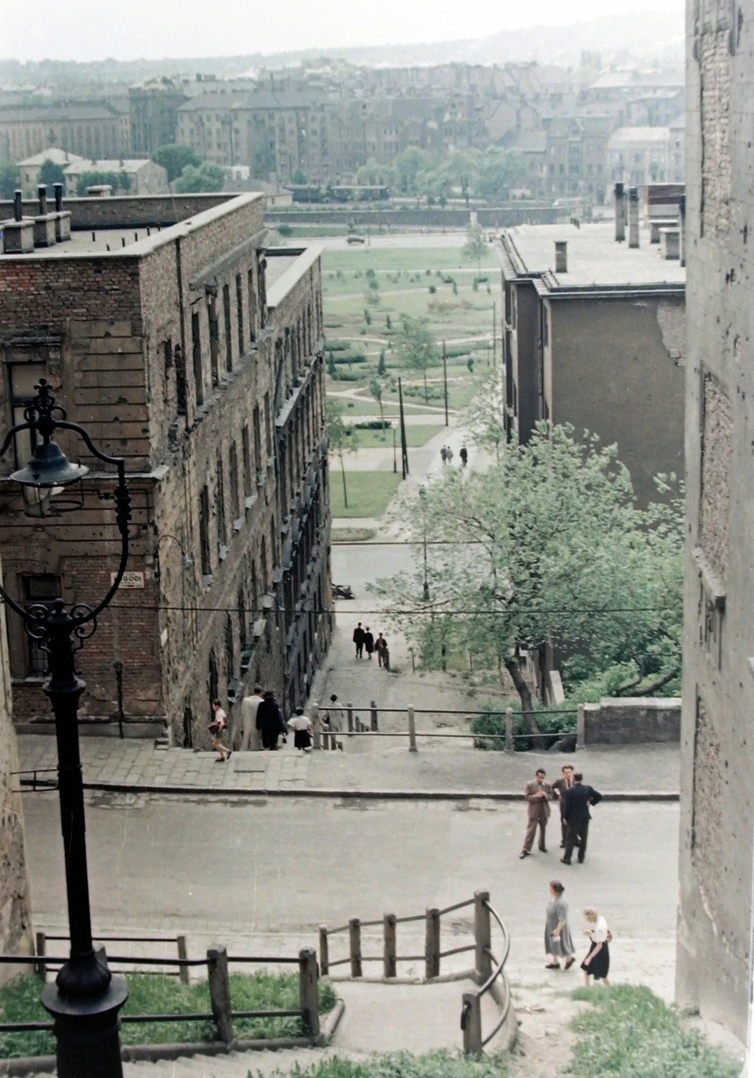 1957, Korlát utca, Krisztinaváros