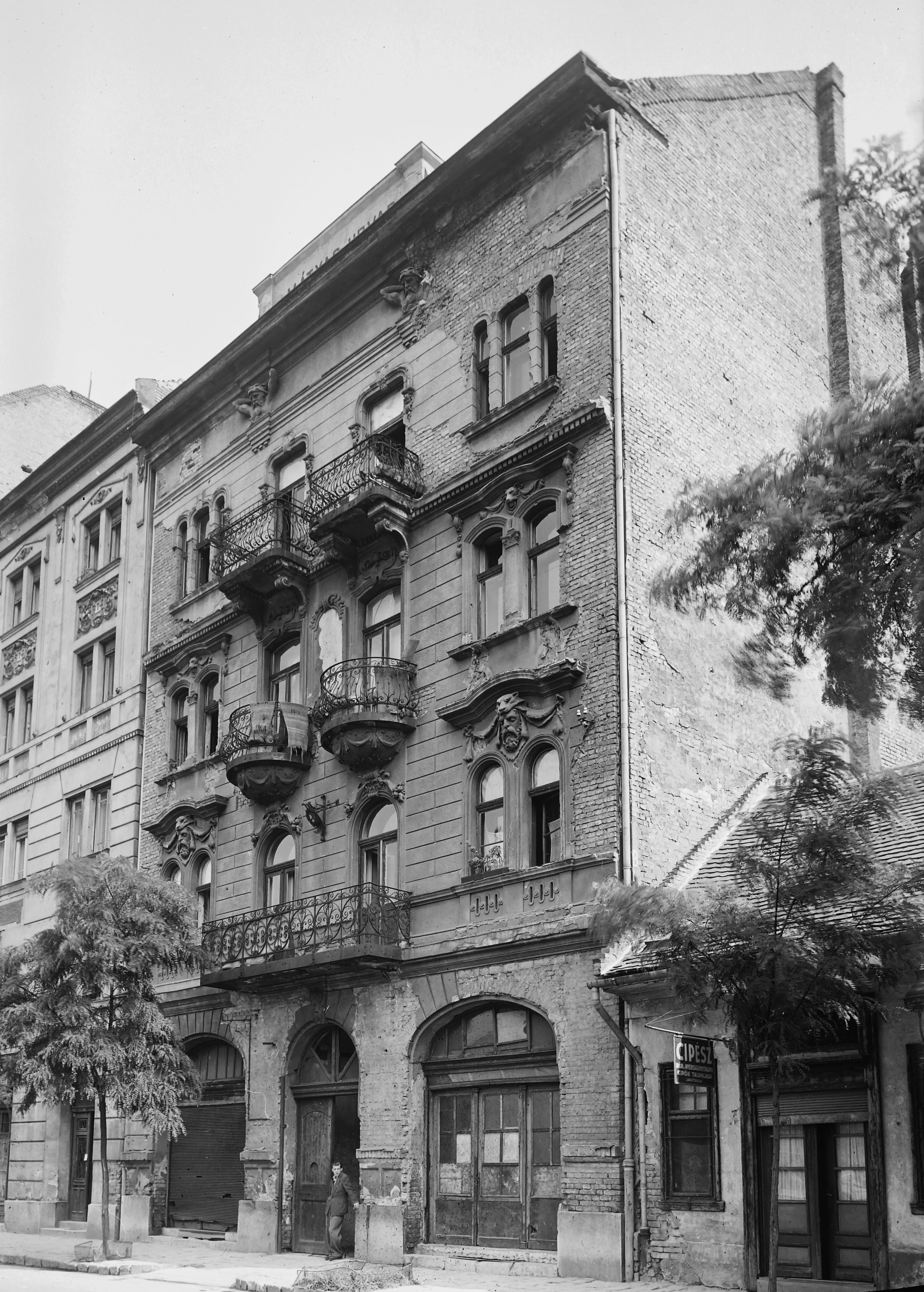 1957, Mátyás tér 12., Józsefváros