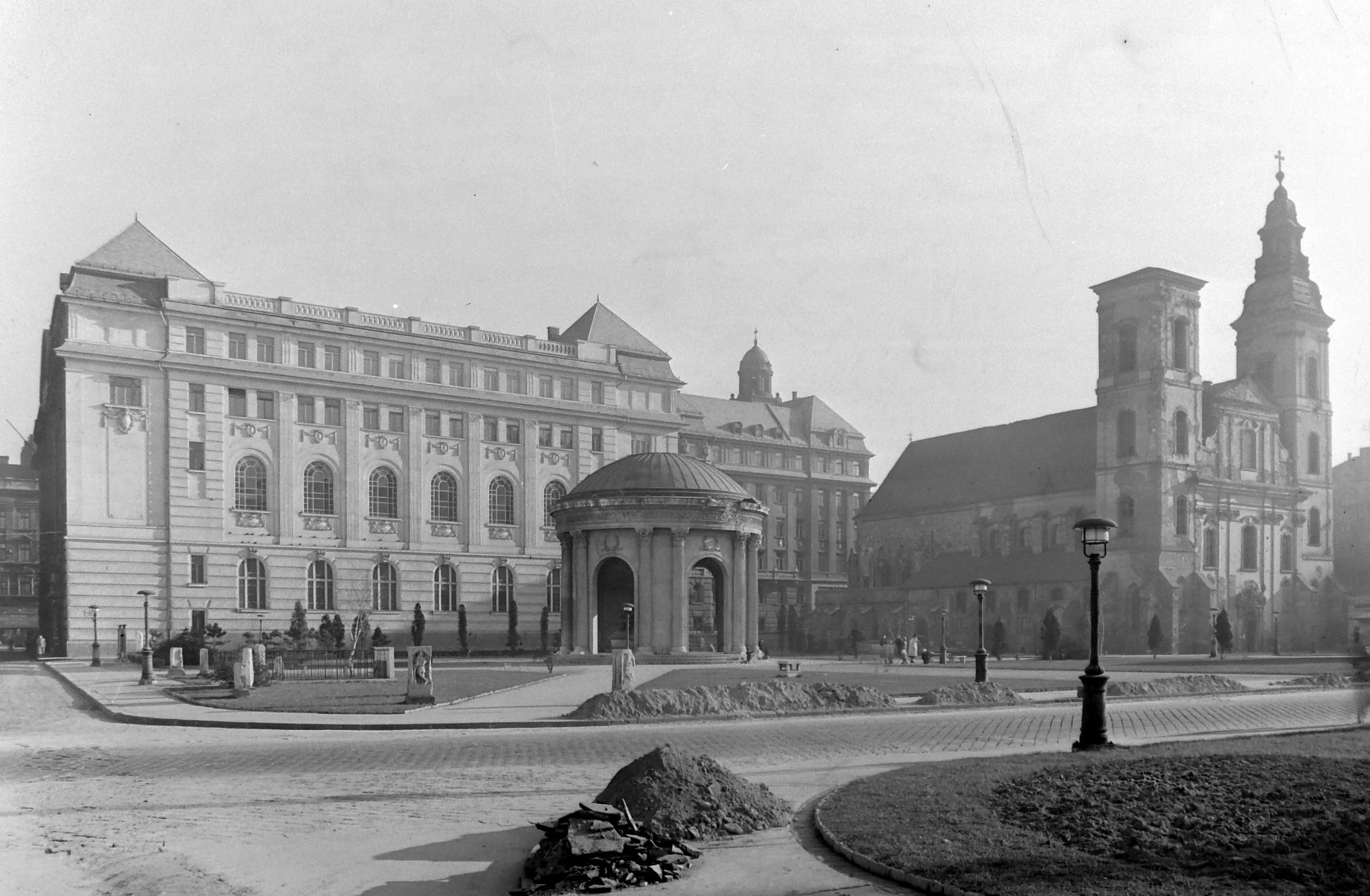 1953, Március 15. tér, Belváros