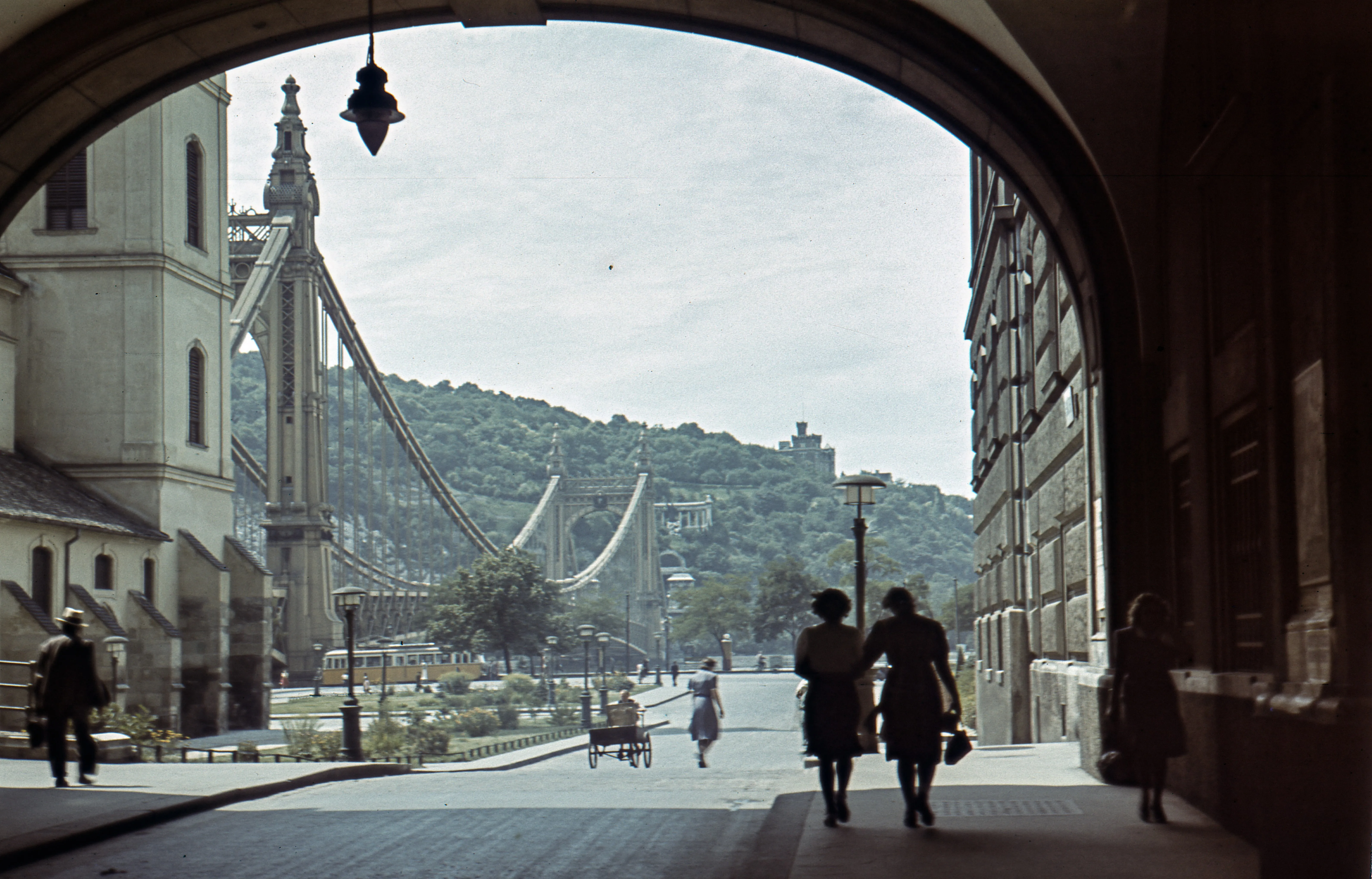1942, Piarista köz, Belváros