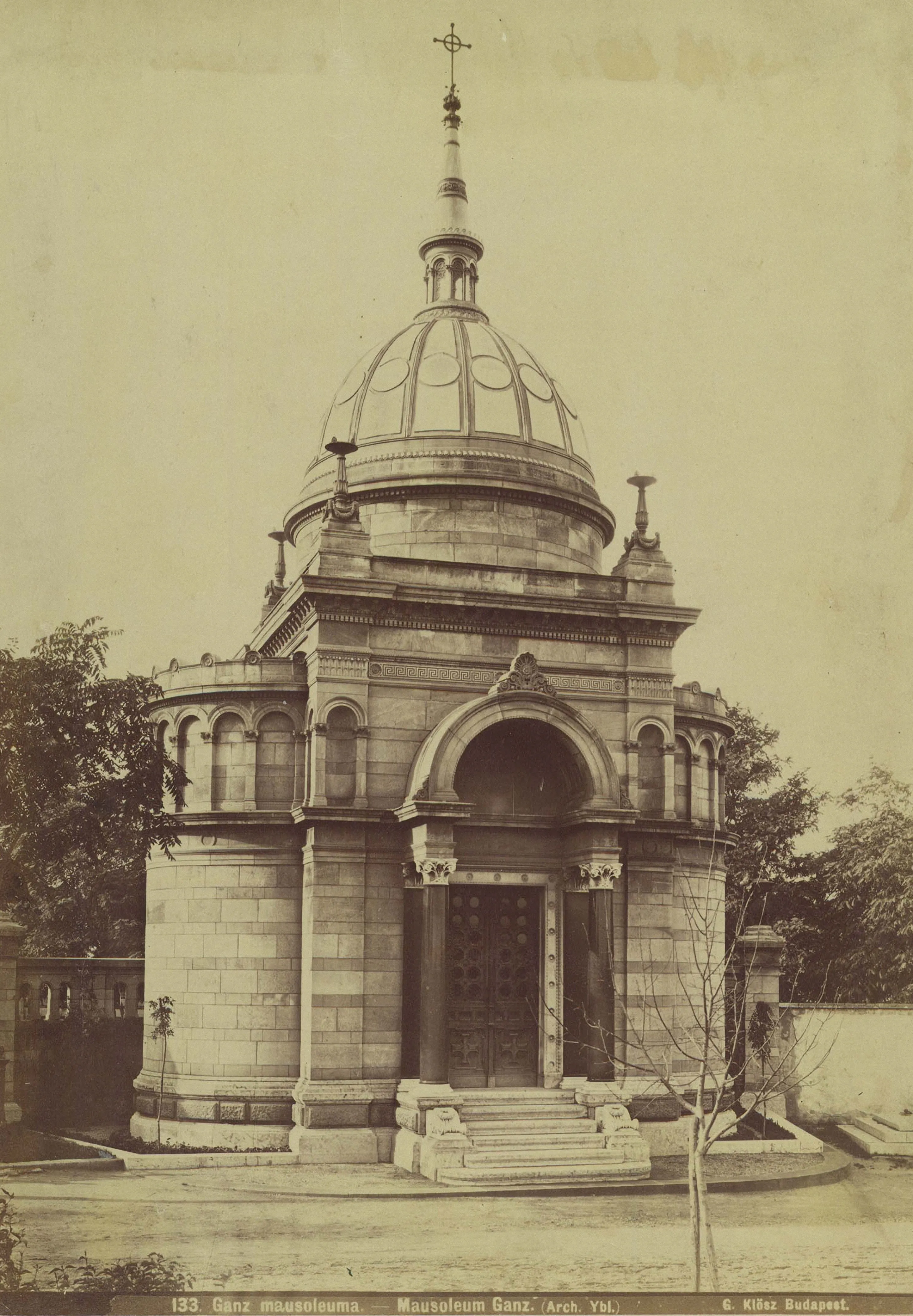 1880-as évek, Fiumei úti Nemzeti Sírkert (Kerepesi temető), Ganz Ábrahám mauzóleuma, Józsefváros