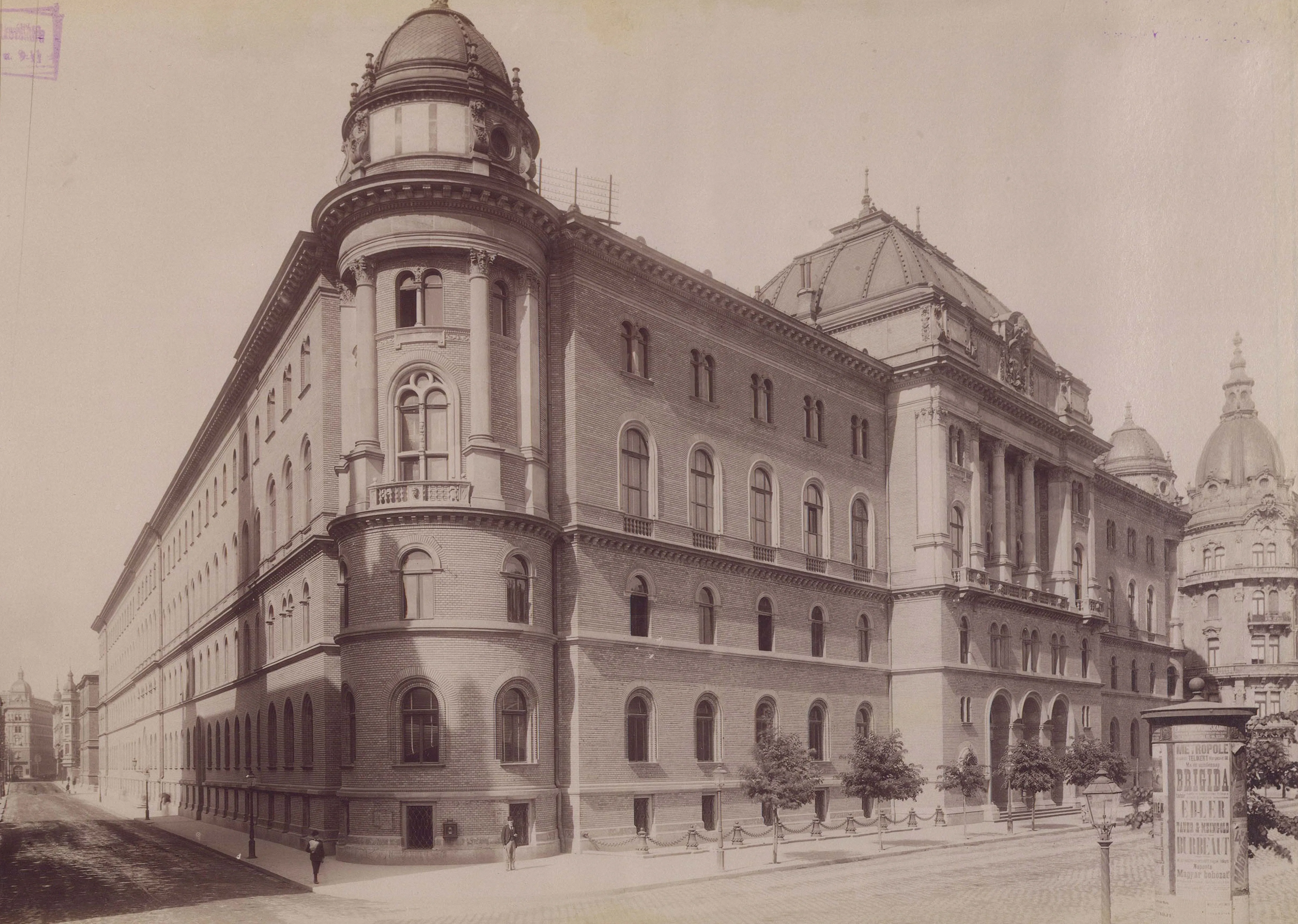 1896 táján, Alkotmány utca a Koháry (Nagy Ignác) utcánál, Lipótváros