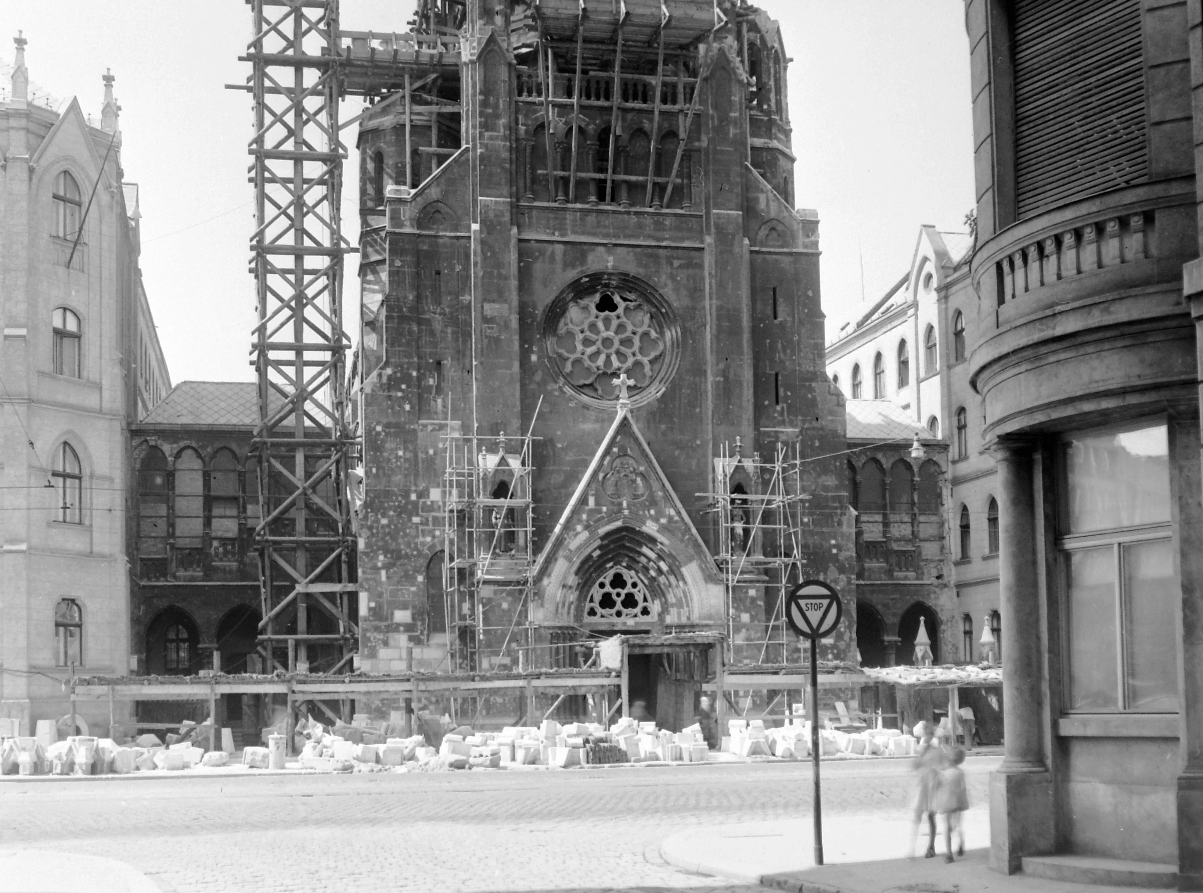 1957-1965, Leonardo da Vinci  utca