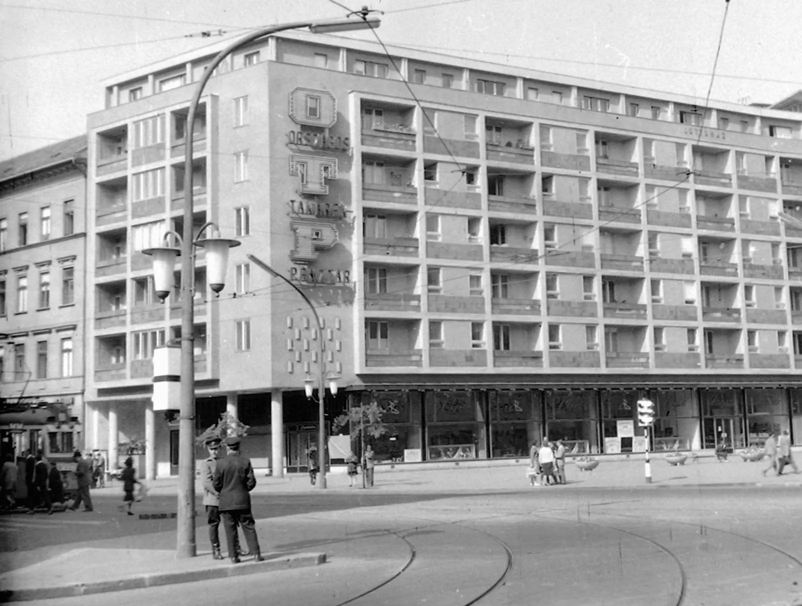 1960, Üllői út