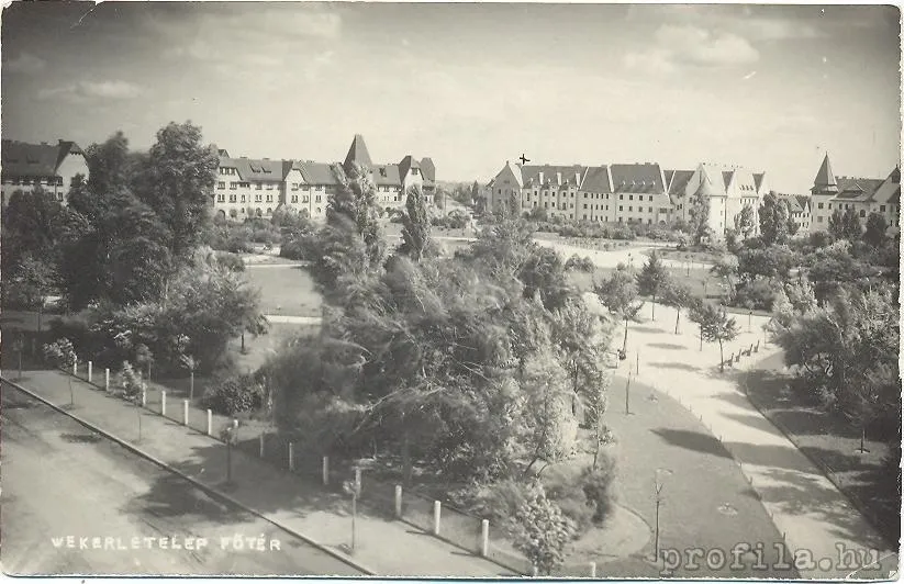 Wekerletelep, (Kispest), Fő (Kós Károly) tér